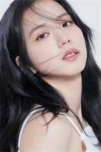 乡下未婚妻竟是真大佬叶凝薄寒年